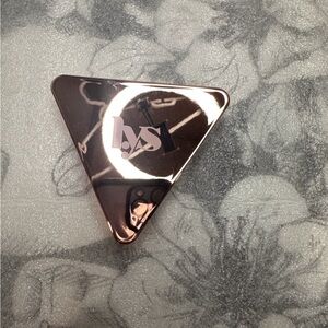 Lys- triple fix translucent setting powder in resilience